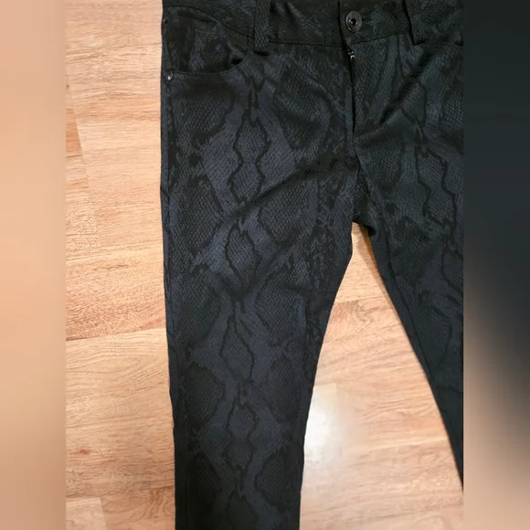 Alice + Olivia Andrew Snake Design Slim Pants Size 2 - Picture 3 of 10